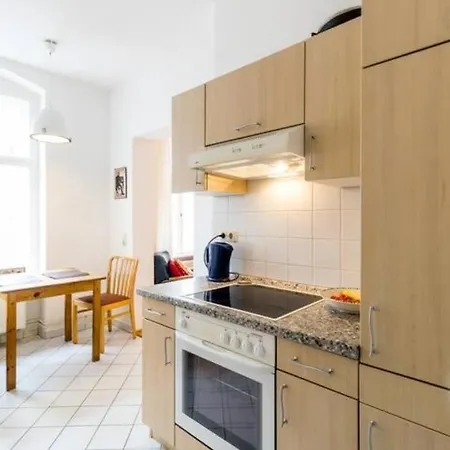 Sunny Studio At Wismarplatz Apartment